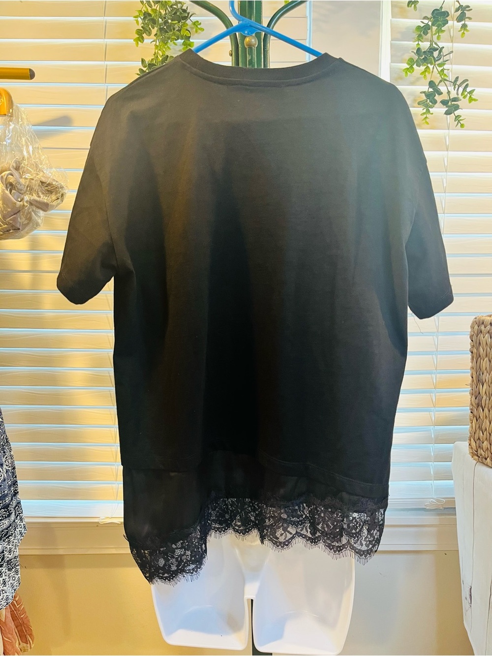 Primark Black Satin Lace Hem Short-Sleeve T-Shirt Sz M - Picture 2 of 8